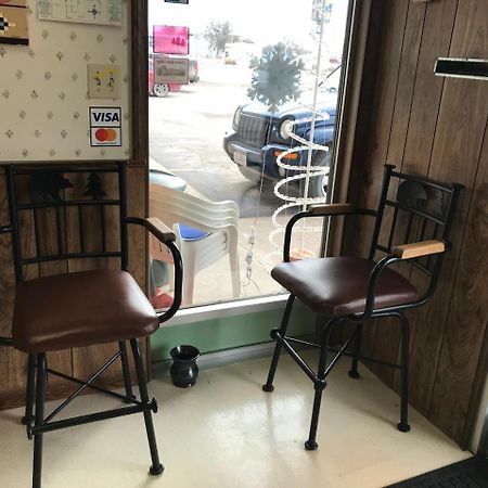 Motel Grand Chadron Bagian luar foto