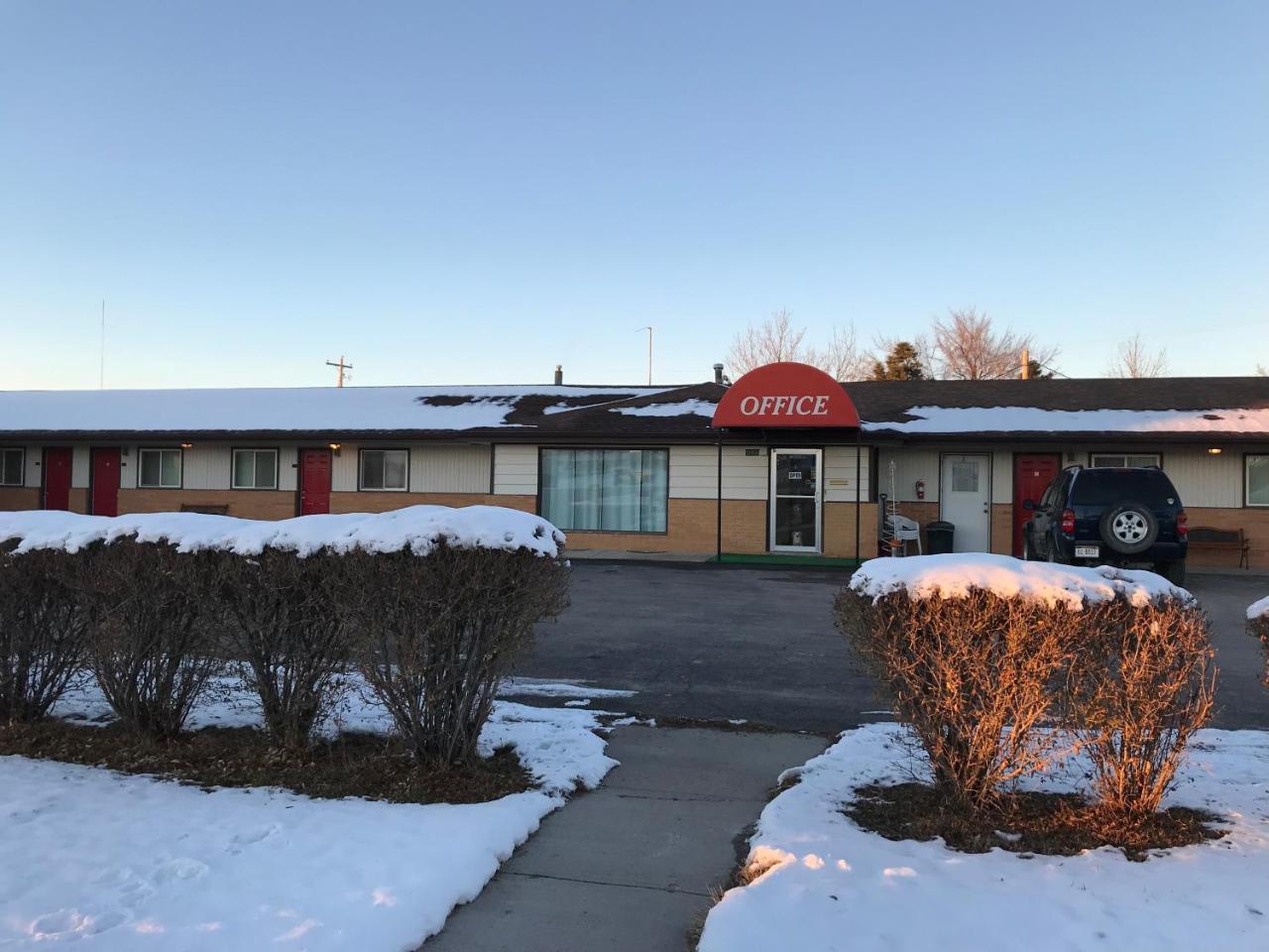 Motel Grand Chadron Bagian luar foto