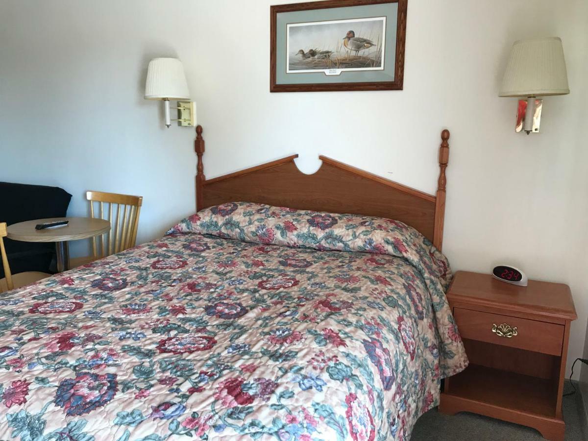 Motel Grand Chadron Bagian luar foto