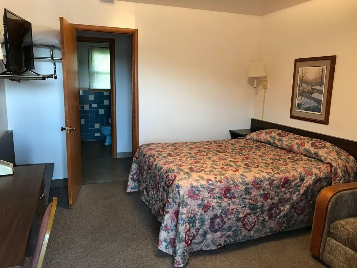 Motel Grand Chadron Bagian luar foto